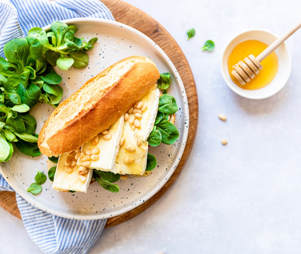 Sandwich herbal brie