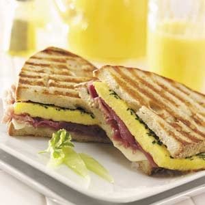 Panini spinach omelette